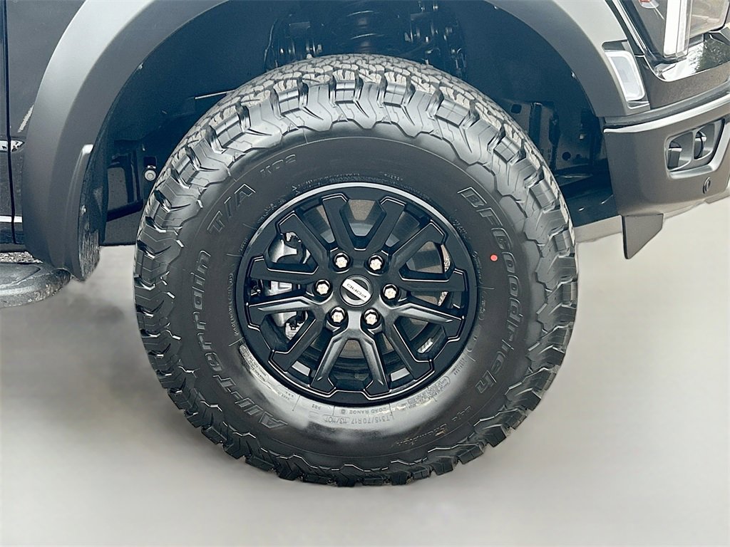 Used 2025 Ford F150 Raptor image 31
