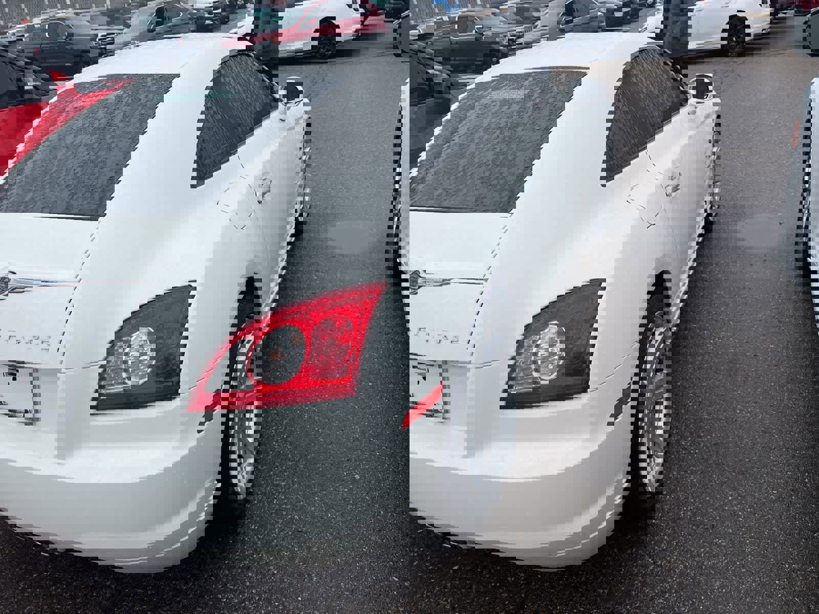 Used 2006 Chrysler Crossfire Limited image 16