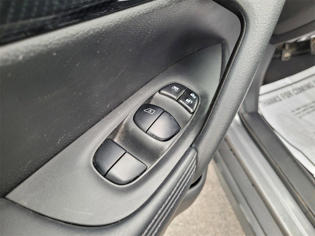 Used 2017 Nissan Rogue SL w/ SL Premium Package image 26