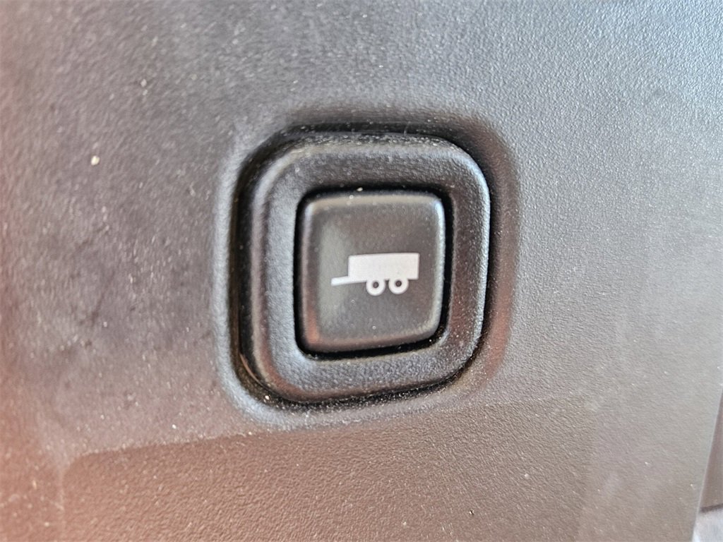 Used 2023 GMC Savana 2500 w/ Driver Convenience Package image 23