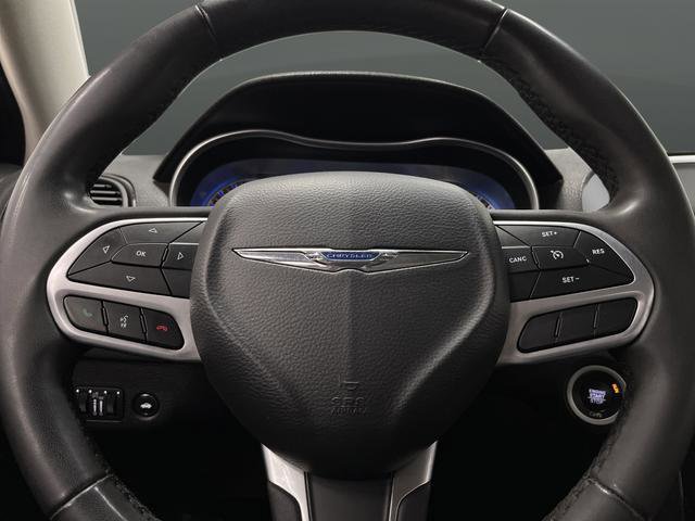 Used 2023 Chrysler 300 Touring w/ Sport Appearance Package image 13