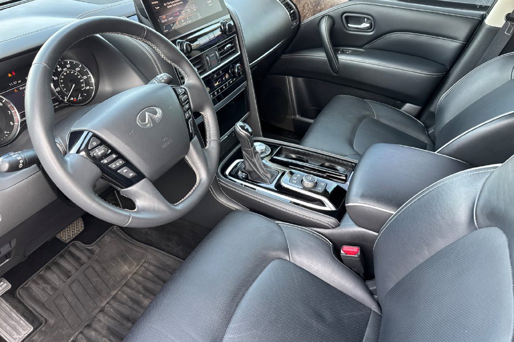 Used 2024 INFINITI QX80 Premium Select w/ Cargo Package AWD/4WD image 9