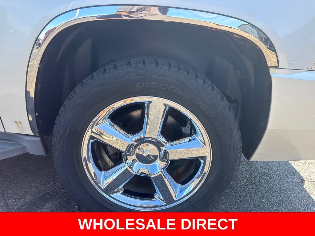 Used 2012 Chevrolet Suburban LTZ AWD/4WD image 10