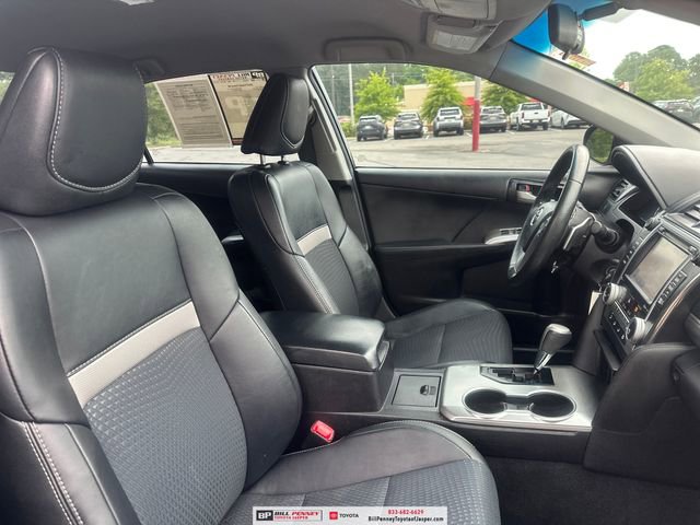 Used 2014 Toyota Camry SE FWD image 13