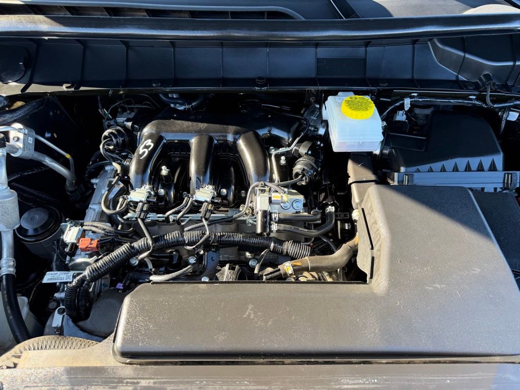 Used 2025 Nissan Pathfinder Platinum image 44