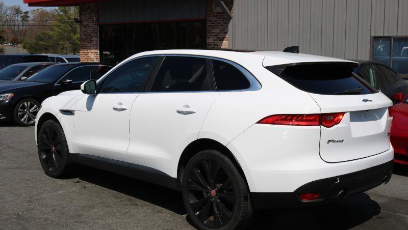 Used 2020 Jaguar F-PACE Premium AWD/4WD image 4