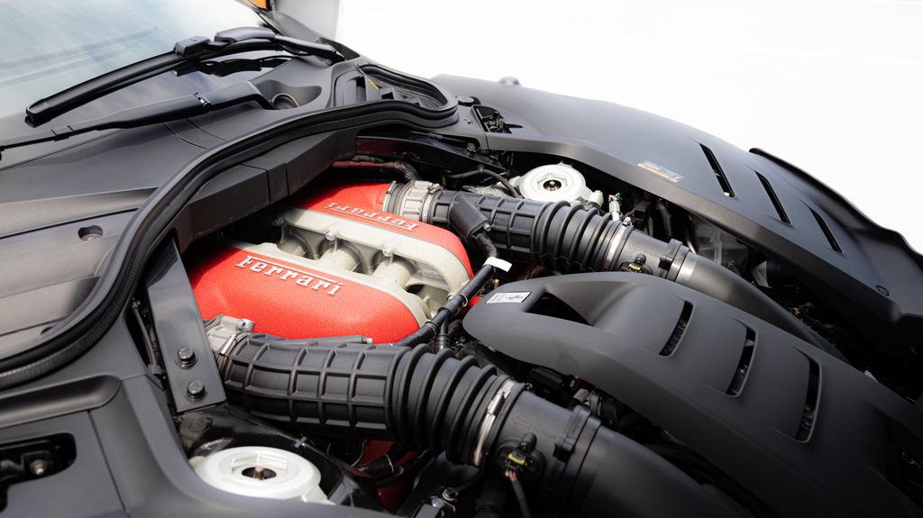 Used 2026 Ferrari Purosangue AWD/4WD image 35