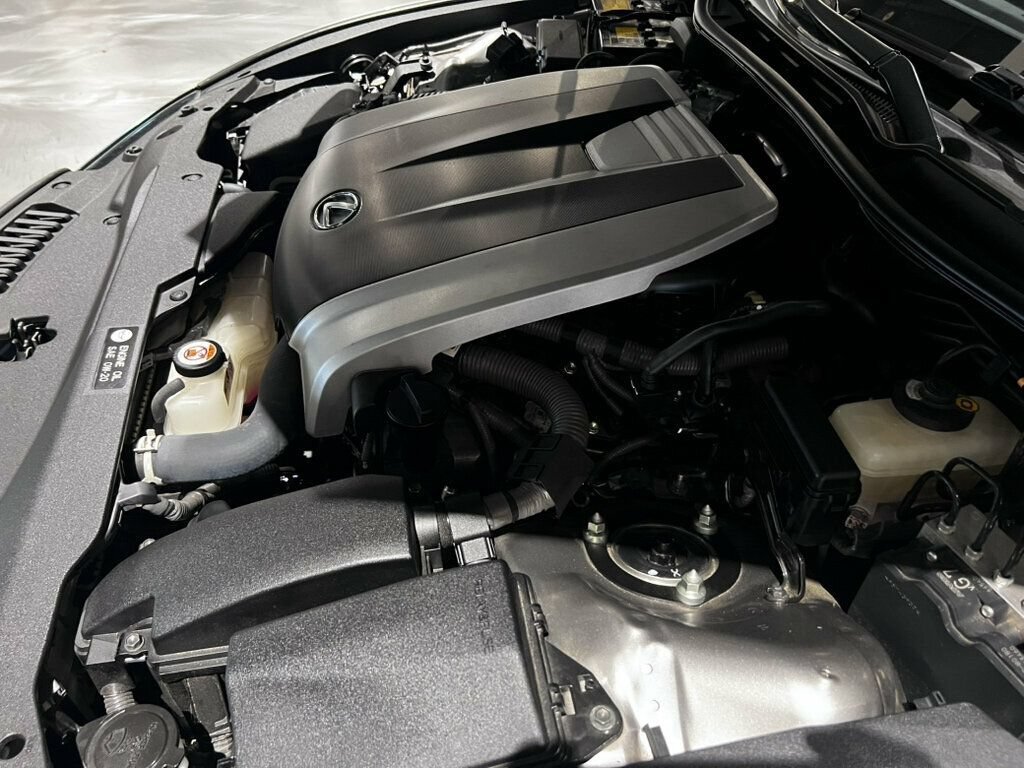 Used 2021 Lexus IS 350 F Sport RWD image 31