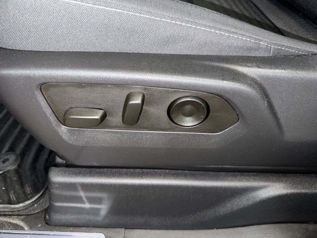 Used 2023 GMC Sierra 1500 Elevation image 3