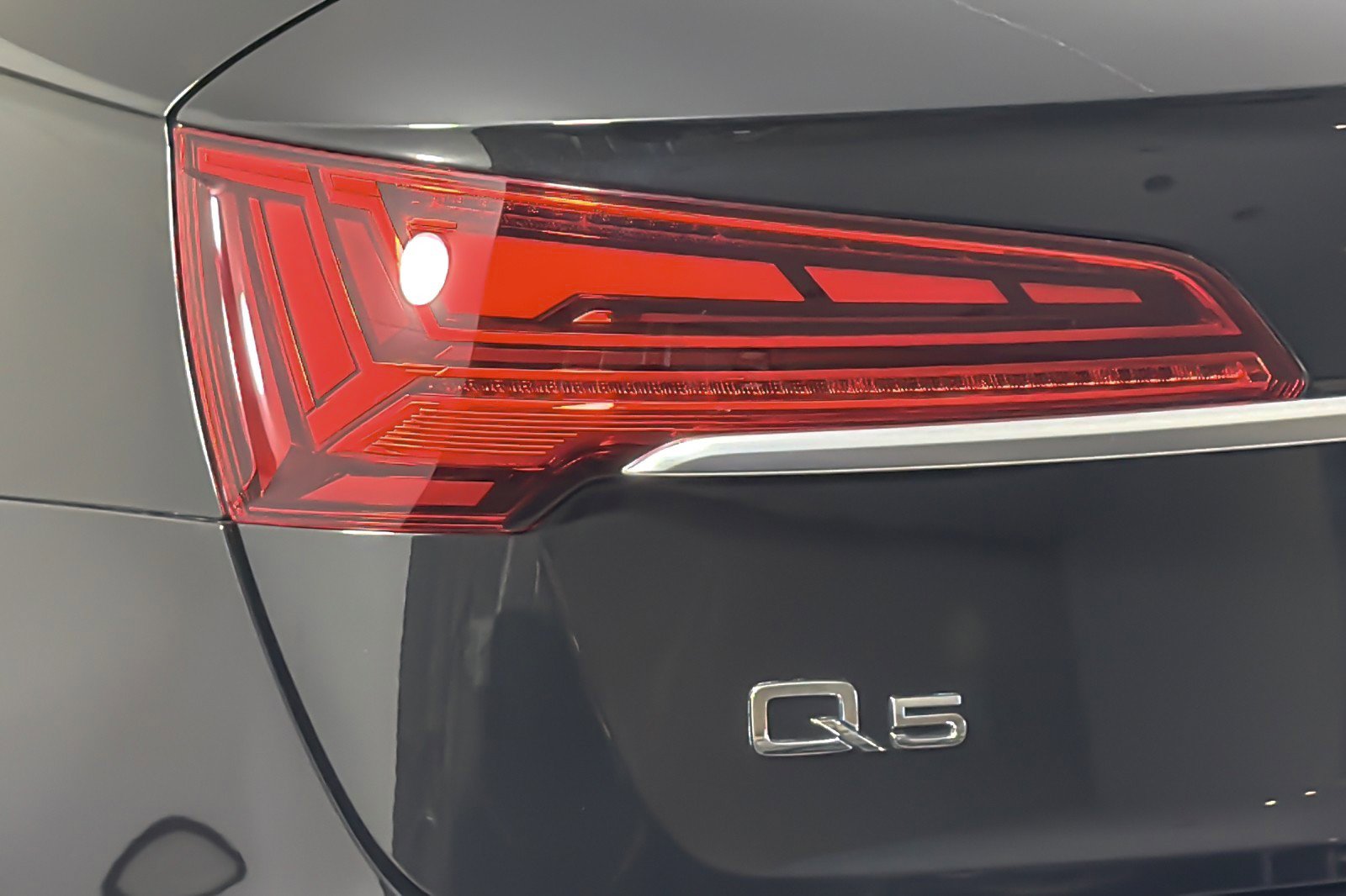 Used 2023 Audi Q5 2.0T Premium w/ Convenience Package AWD/4WD image 26