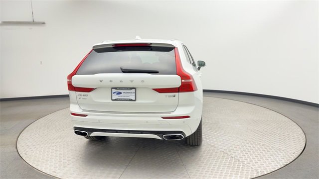 Used 2018 Volvo XC60 T8 R-Design w/ Convenience Package image 3