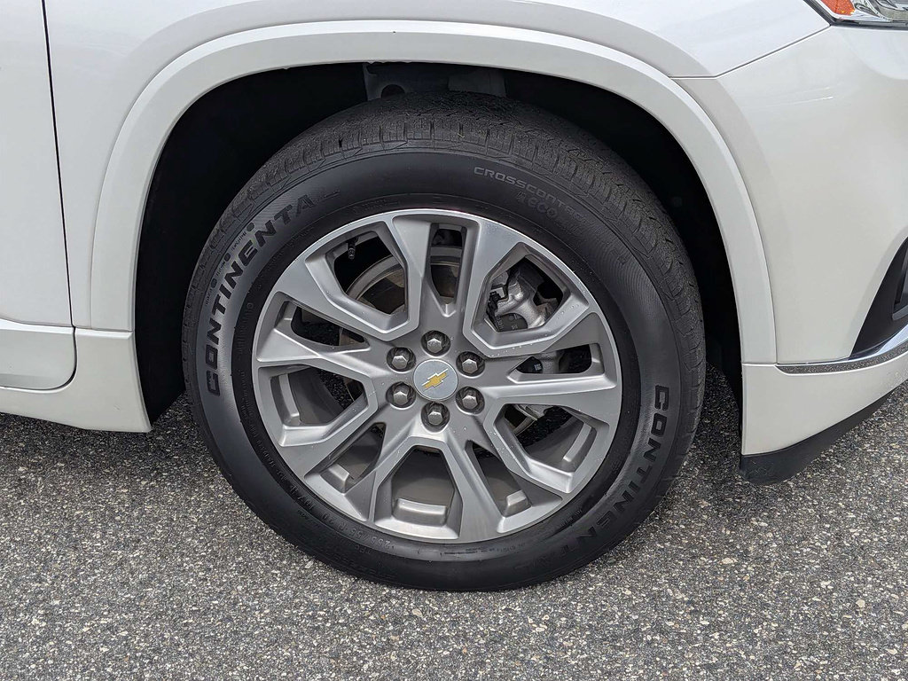 Certified 2021 Chevrolet Traverse Premier FWD image 40