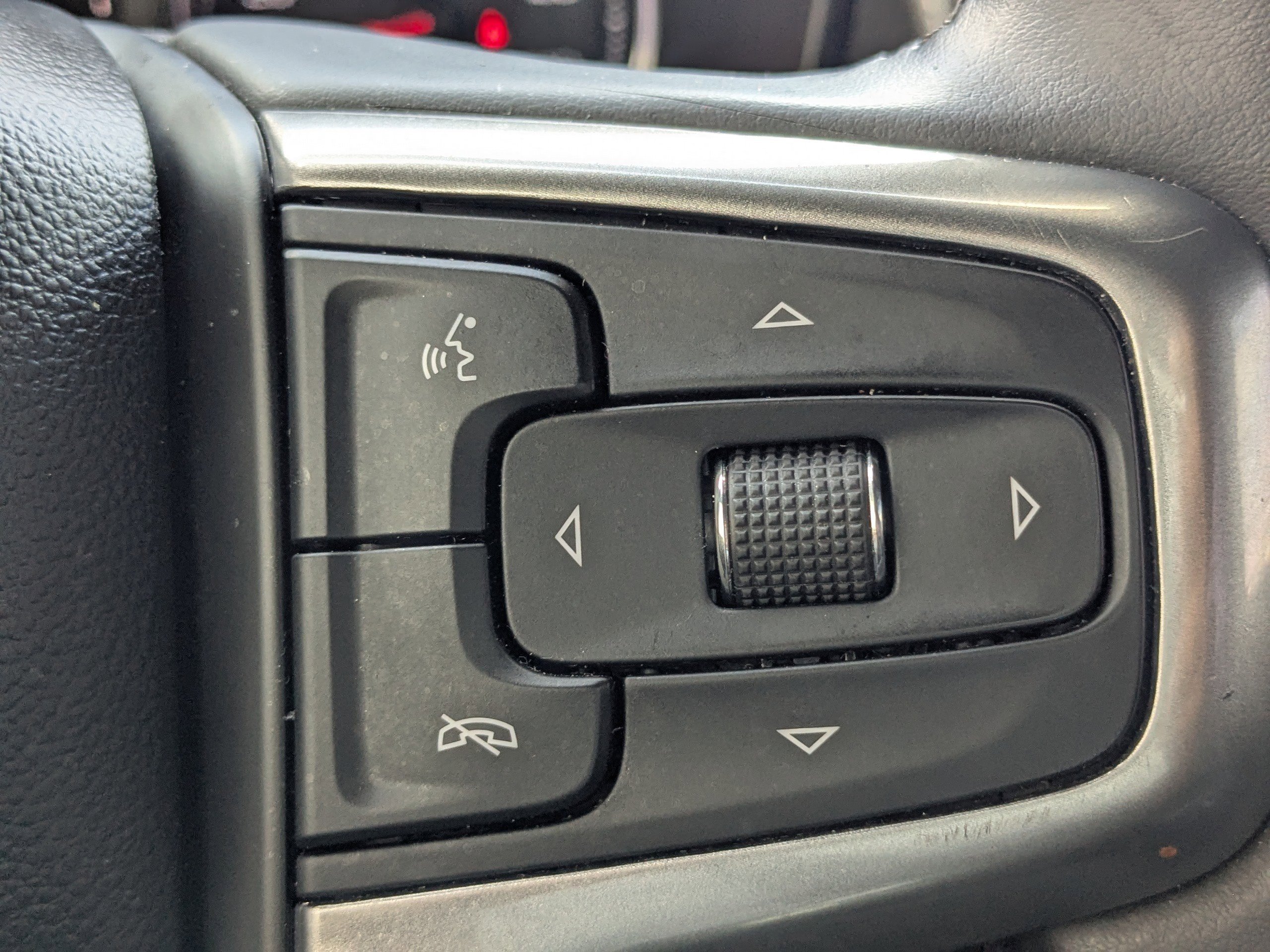 Used 2024 Chevrolet Suburban LS w/ Driver Alert Package image 27