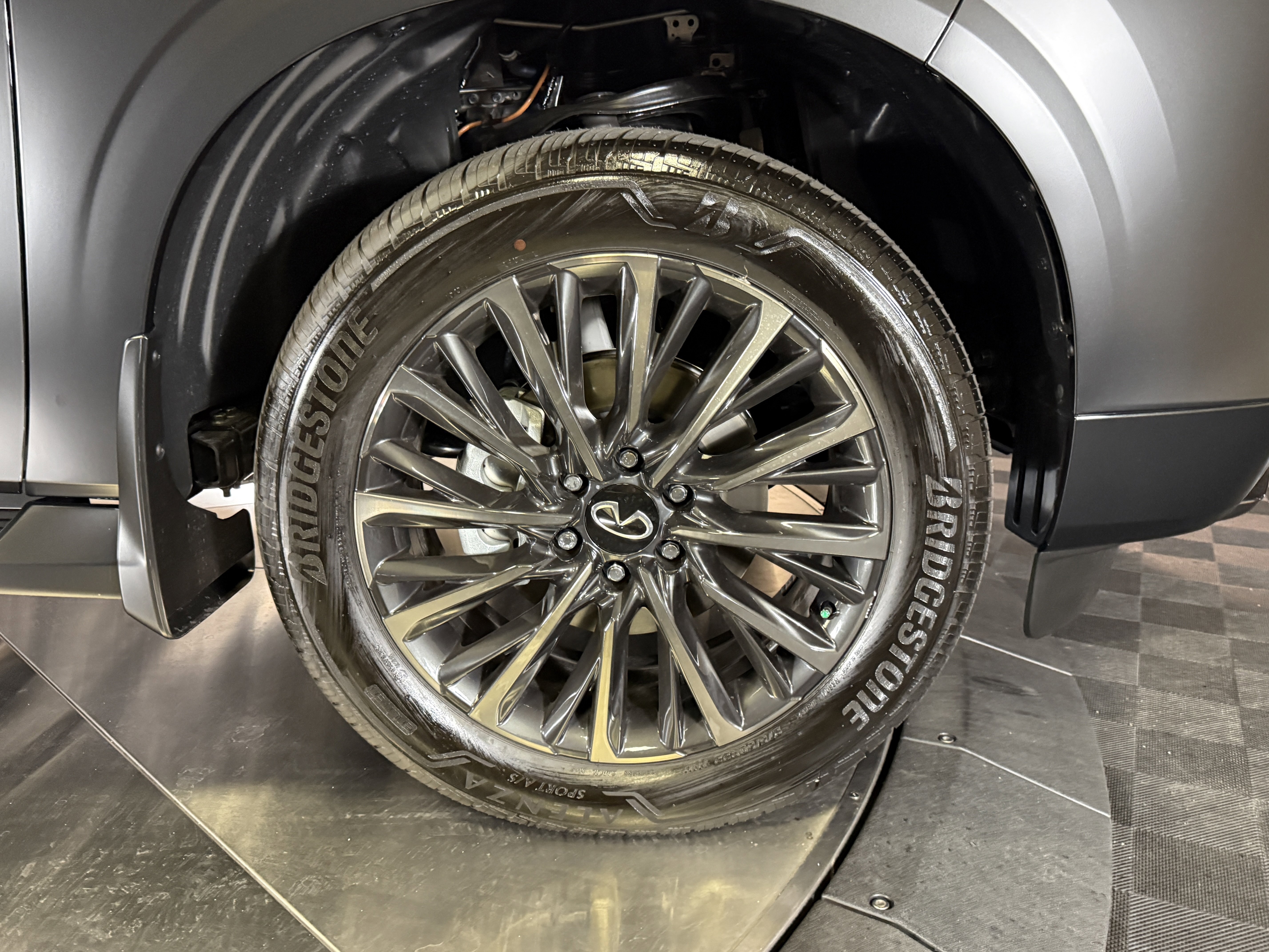 New 2026 INFINITI QX80 Autograph w/ Premium Cargo Package image 9