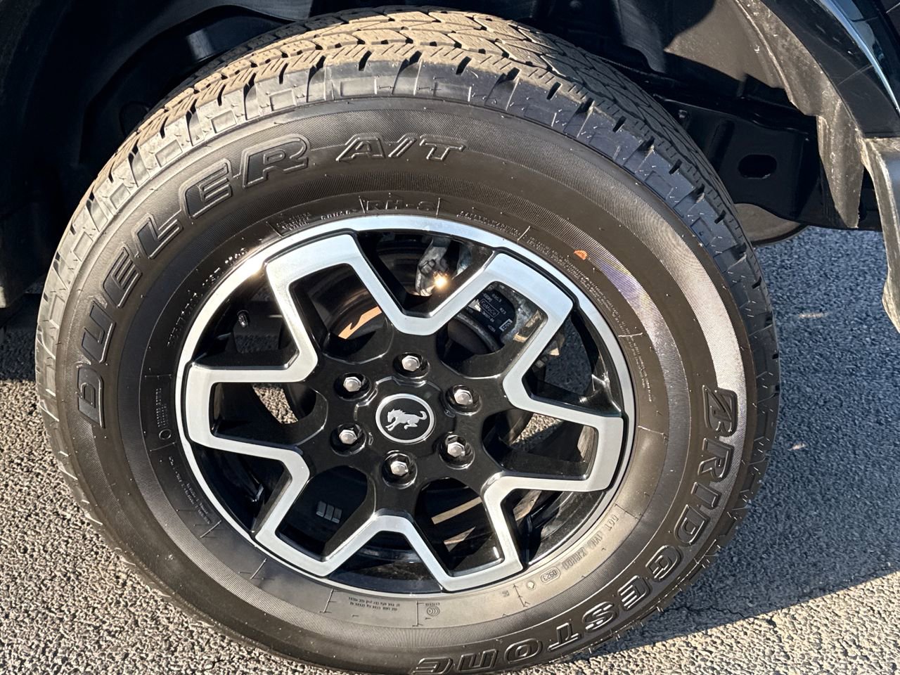 Used 2023 Ford Bronco Outer Banks image 11