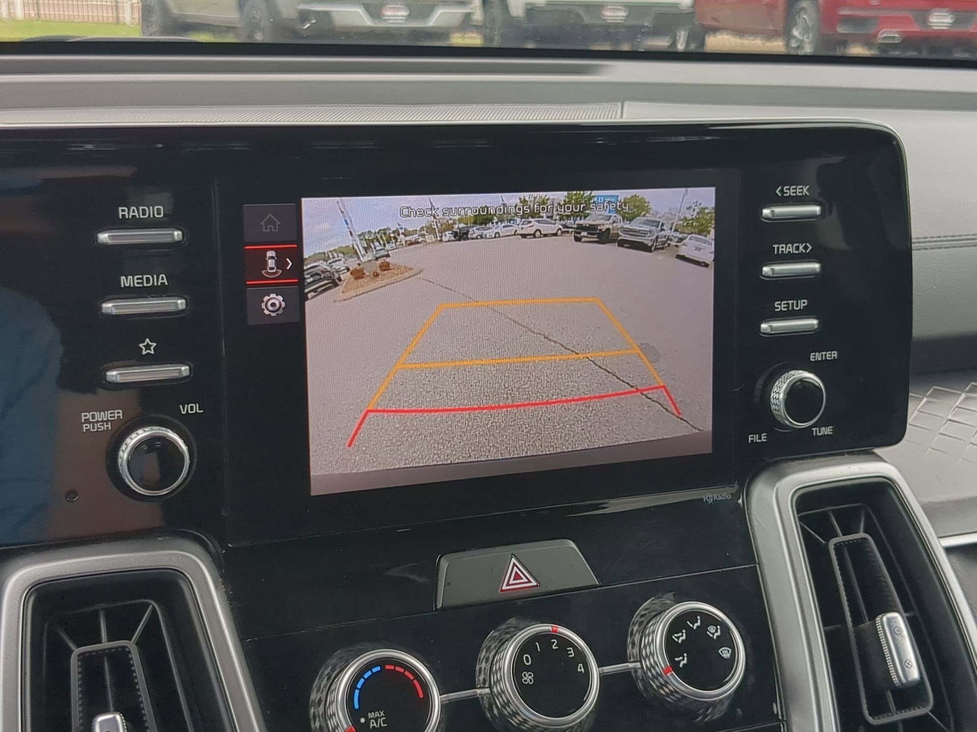 Used 2022 Kia Sorento LX image 15