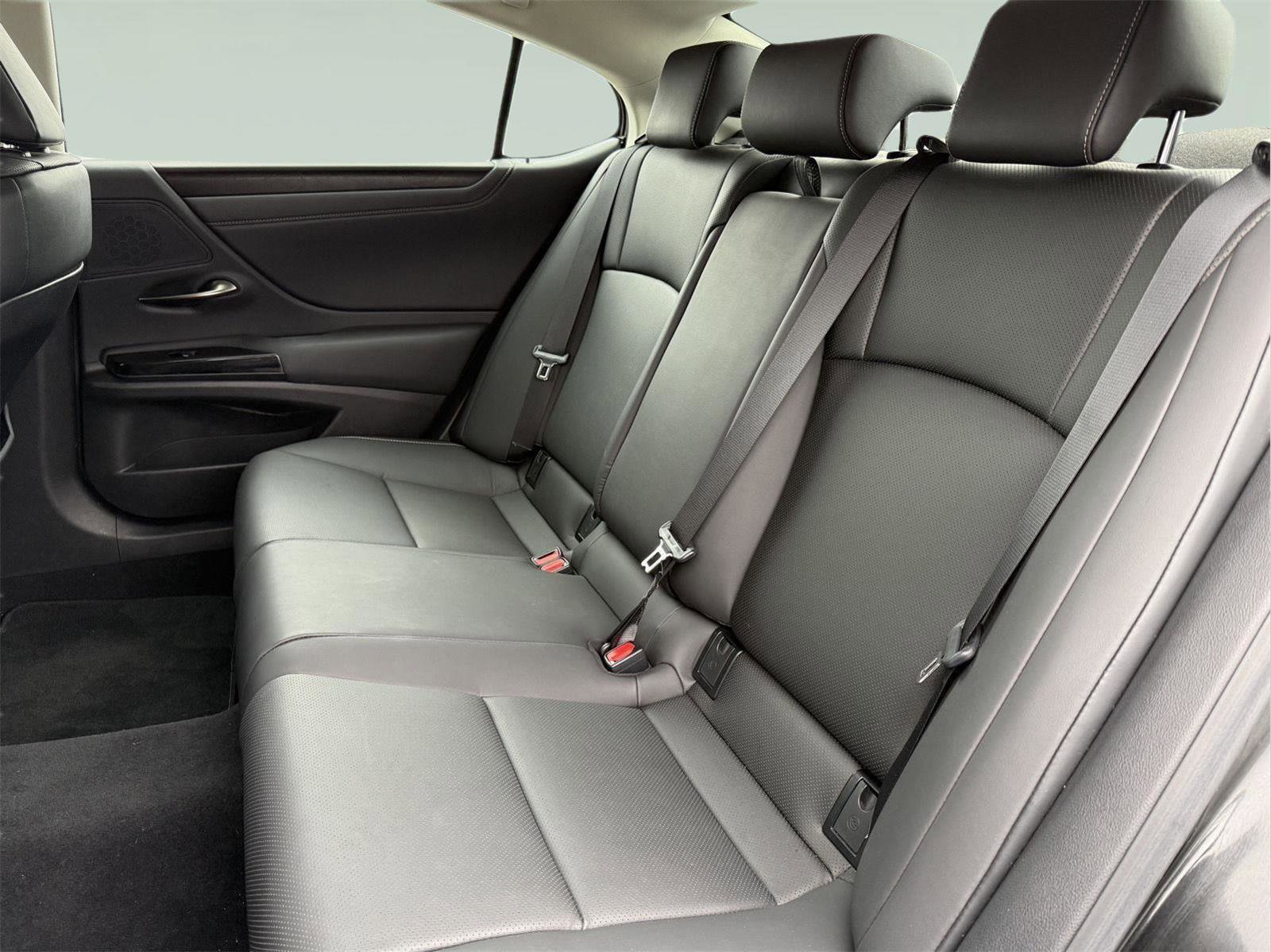 Used 2023 Lexus ES 350 w/ Premium Package image 22