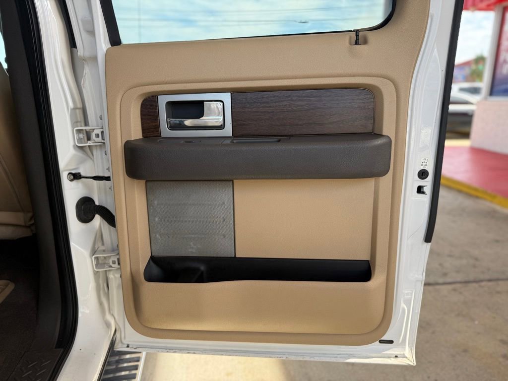 Used 2013 Ford F150 Lariat w/ Luxury Equipment Group image 18