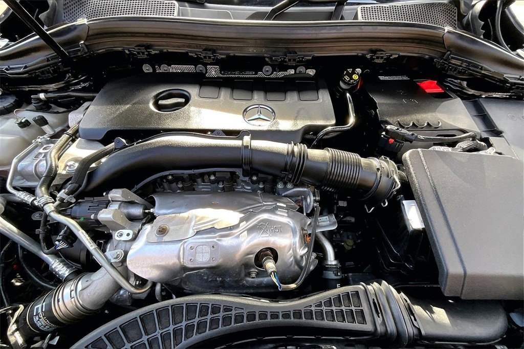 Certified 2022 Mercedes-Benz GLA 250 4MATIC image 9