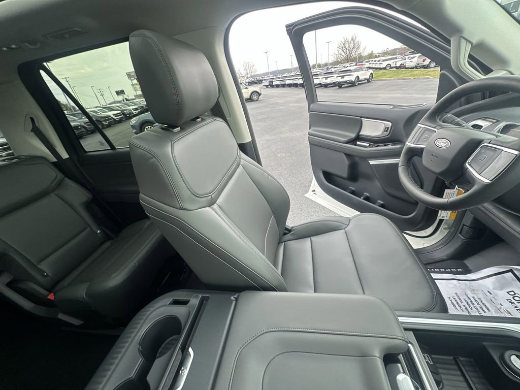 New 2026 Ford Expedition Max Active image 15