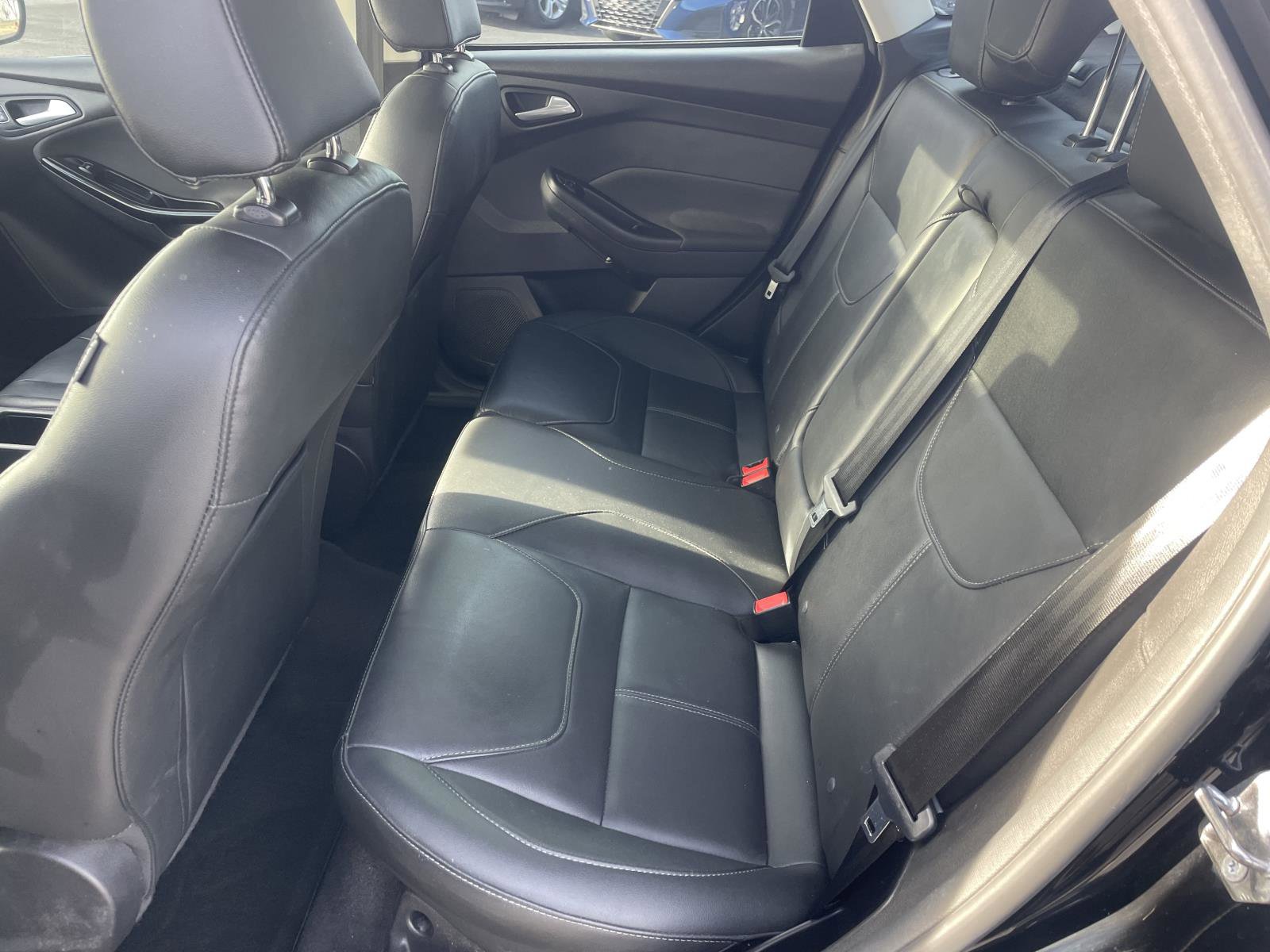 Used 2018 Ford Focus Titanium w/ Titanium Technology Package image 6