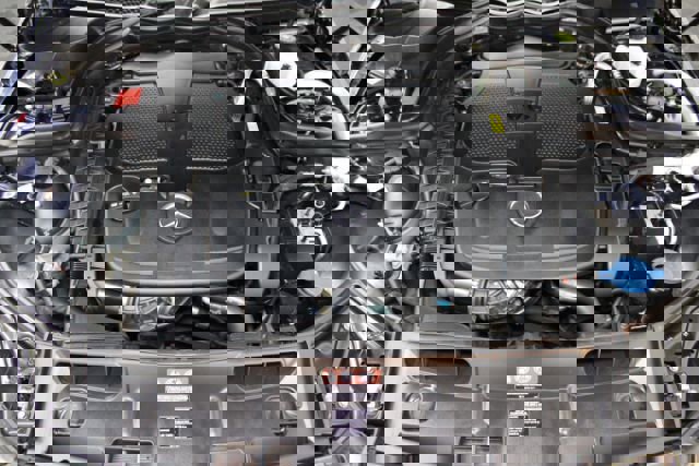 Used 2014 Mercedes-Benz C 300 4MATIC Sedan image 25