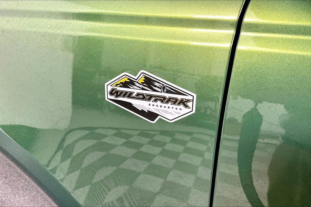 Used 2023 Ford Bronco Wildtrak image 14