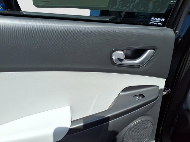 Used 2023 Hyundai Kona SEL w/ Convenience Package image 8