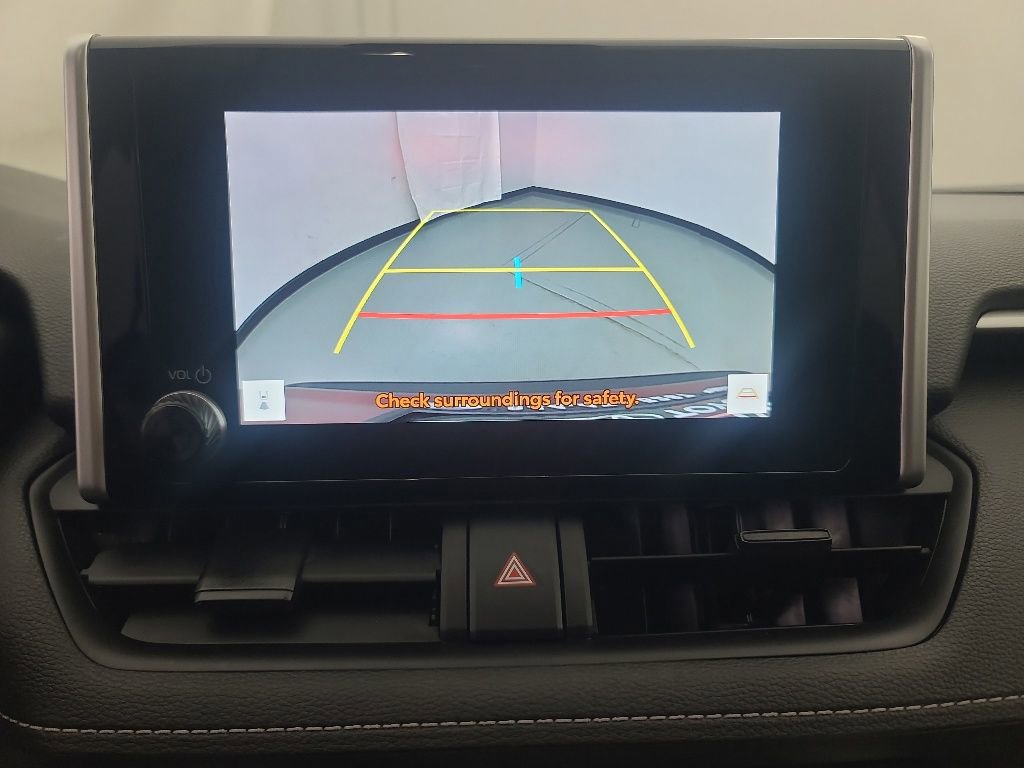 Used 2025 Toyota RAV4 XLE AWD/4WD image 34