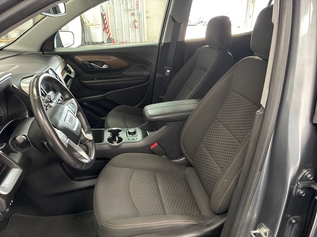 Used 2020 GMC Terrain SLE w/ Driver Convenience Package AWD/4WD image 9