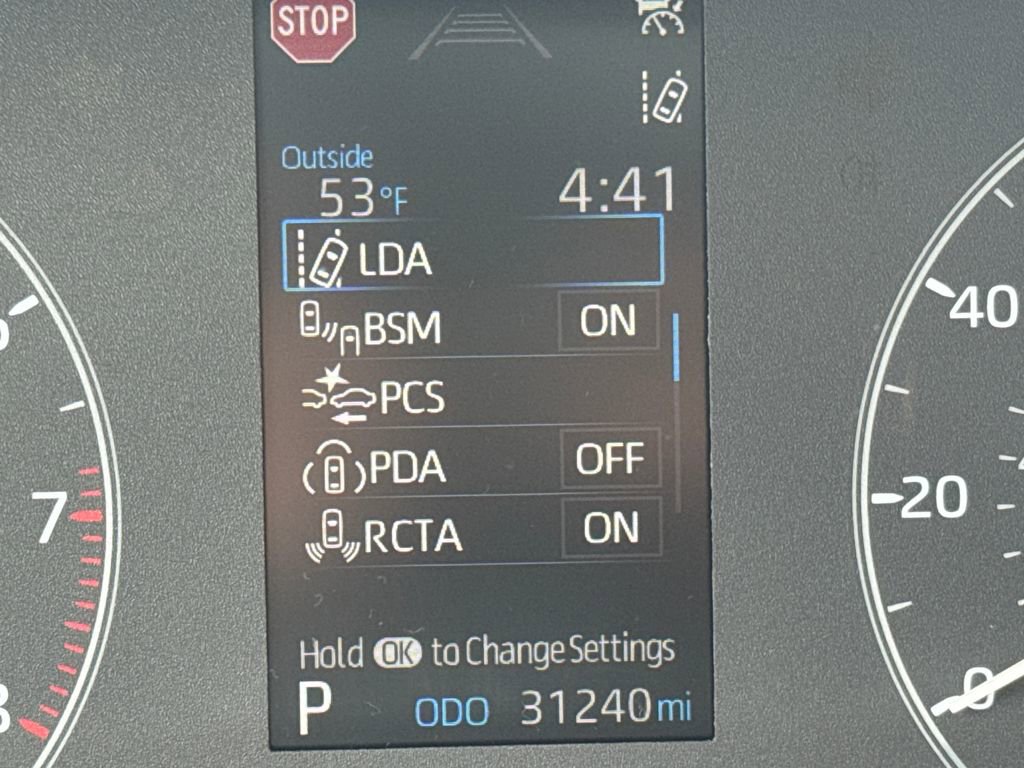 Used 2023 Toyota Corolla Cross LE w/ Moonroof Package image 19