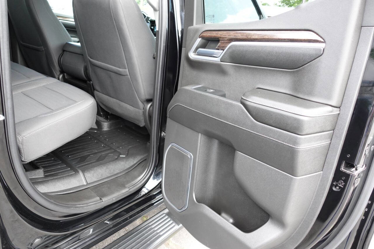 Used 2023 GMC Sierra 1500 Elevation w/ LPO, Elevation Black Package AWD/4WD image 26