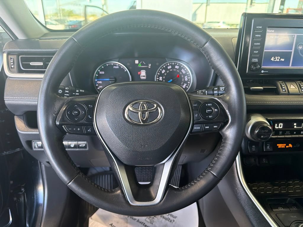 Certified 2022 Toyota RAV4 XLE Premium AWD/4WD image 24
