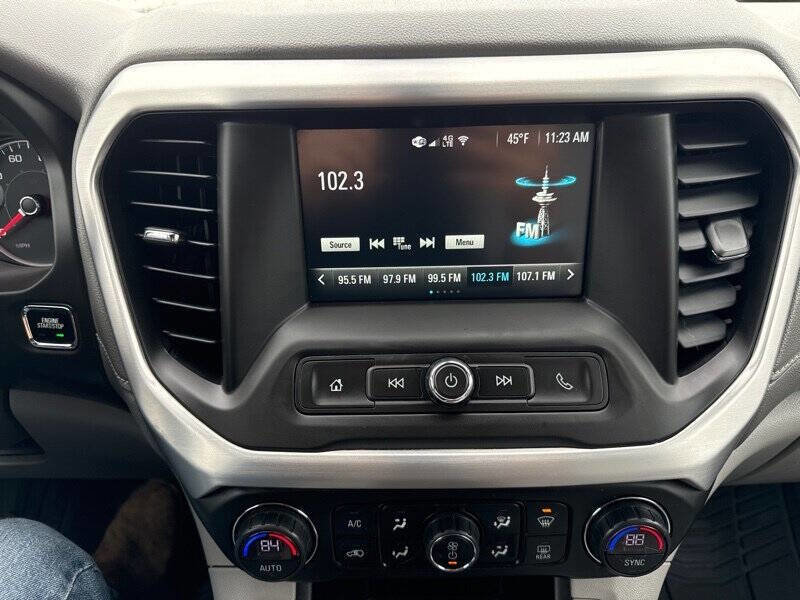 Used 2019 GMC Acadia SLE image 30