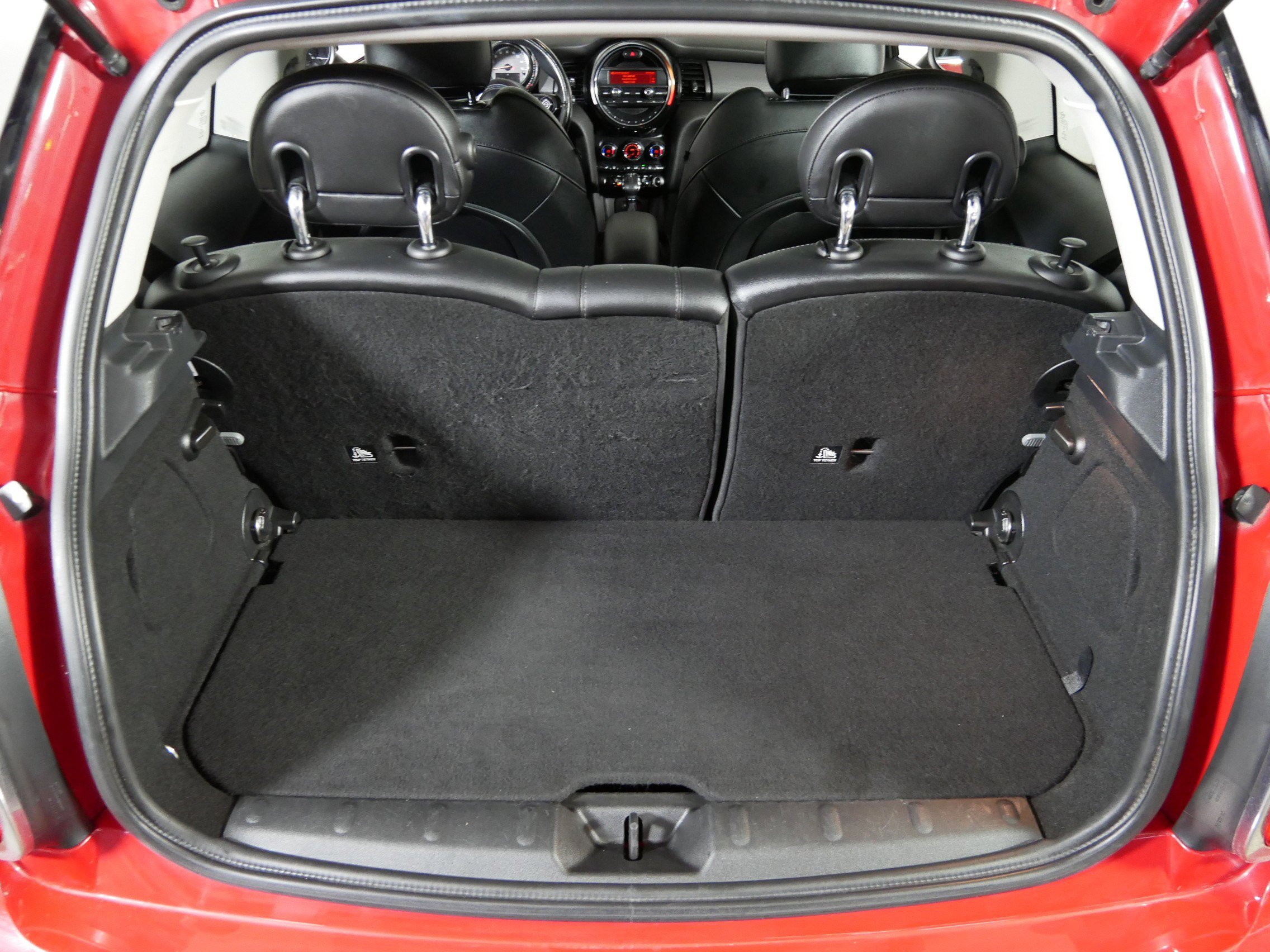 Used 2015 MINI Cooper 2-Door Hardtop image 18