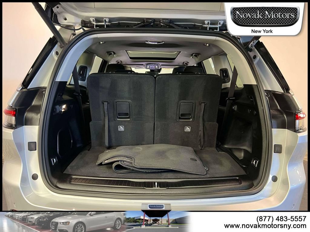 Used 2023 Jeep Grand Cherokee L Limited AWD/4WD image 12