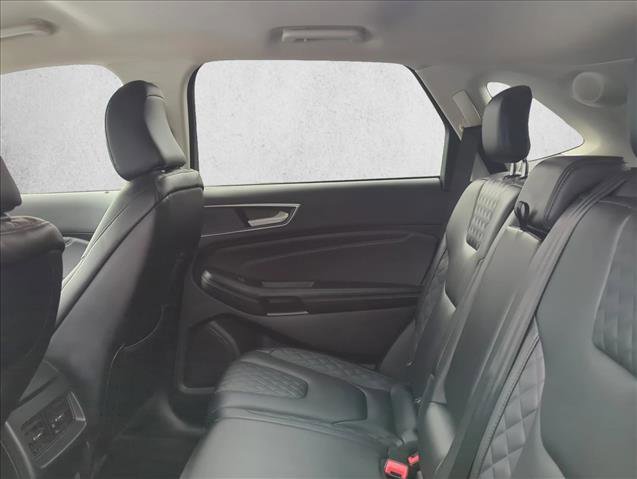 Used 2024 Ford Edge Titanium image 17