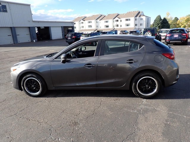 Used 2017 MAZDA MAZDA3 Grand Touring w/ Premium Equipment Package FWD image 2