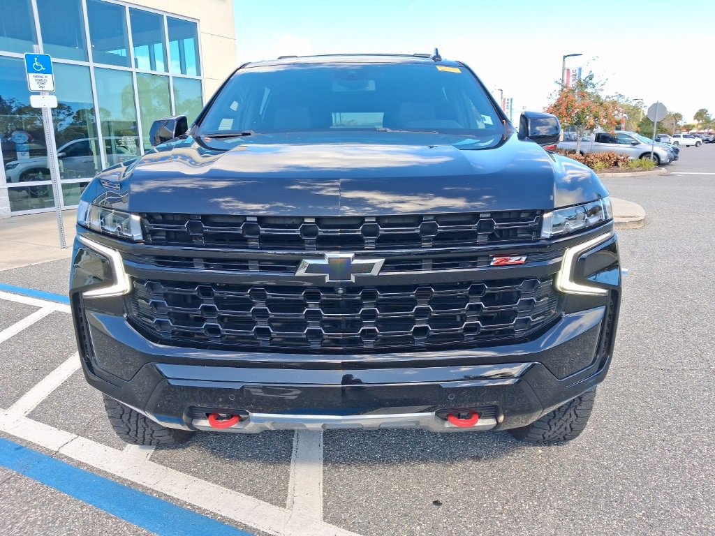 Used 2023 Chevrolet Suburban Z71 w/ Luxury Package image 2