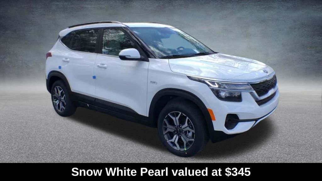 Used 2021 Kia Seltos EX image 2