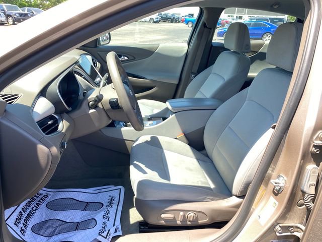 Used 2022 Chevrolet Malibu LT FWD image 15