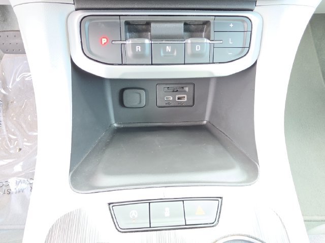 Certified 2023 GMC Acadia SLT FWD image 29