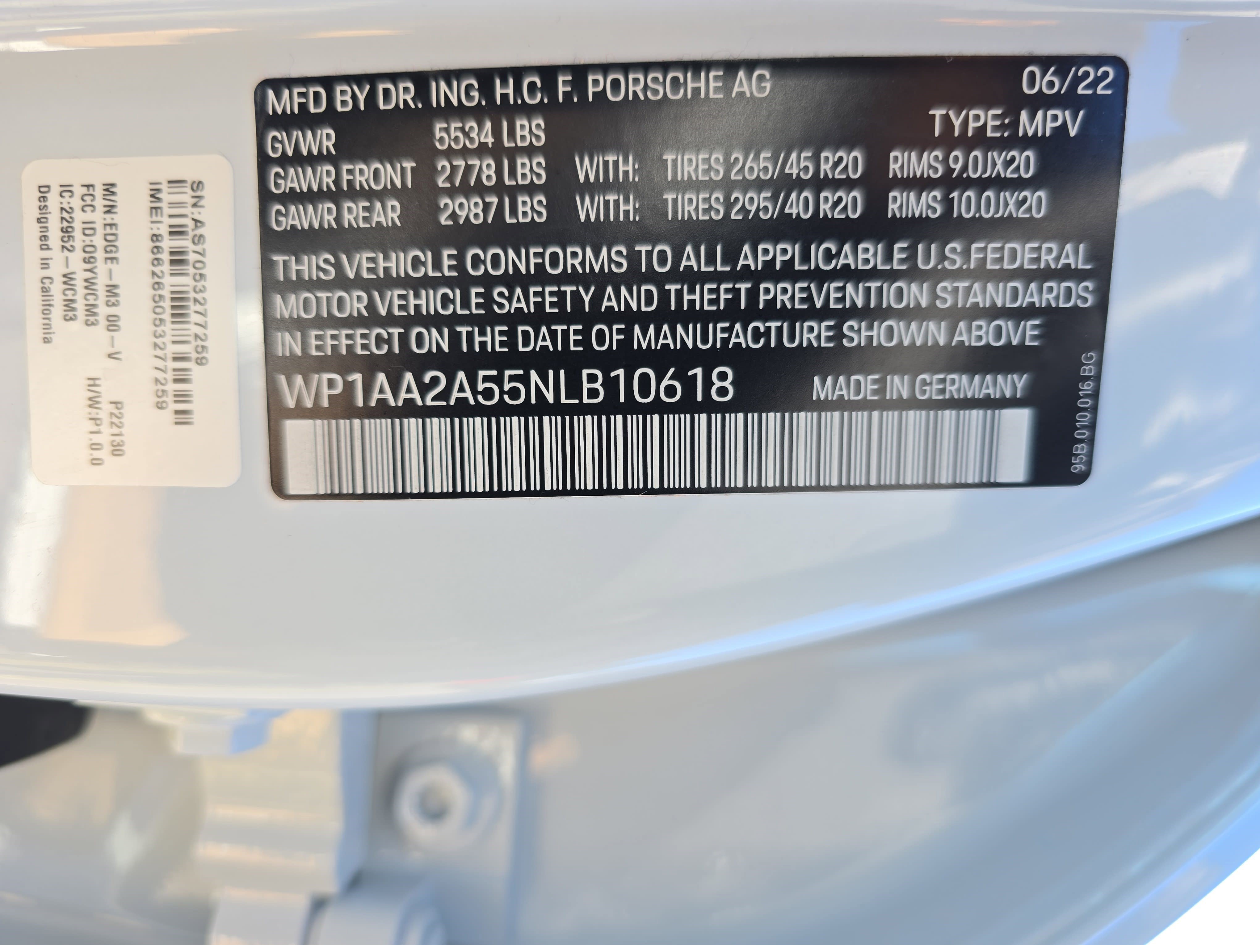 Used 2022 Porsche Macan Base image 34