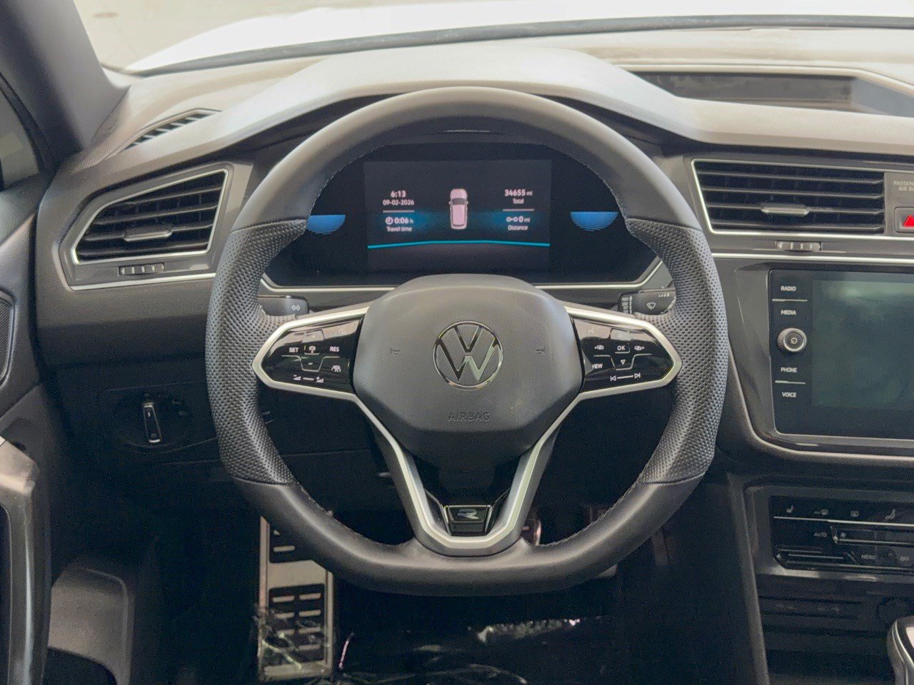 Used 2022 Volkswagen Tiguan SE R-Line FWD image 10