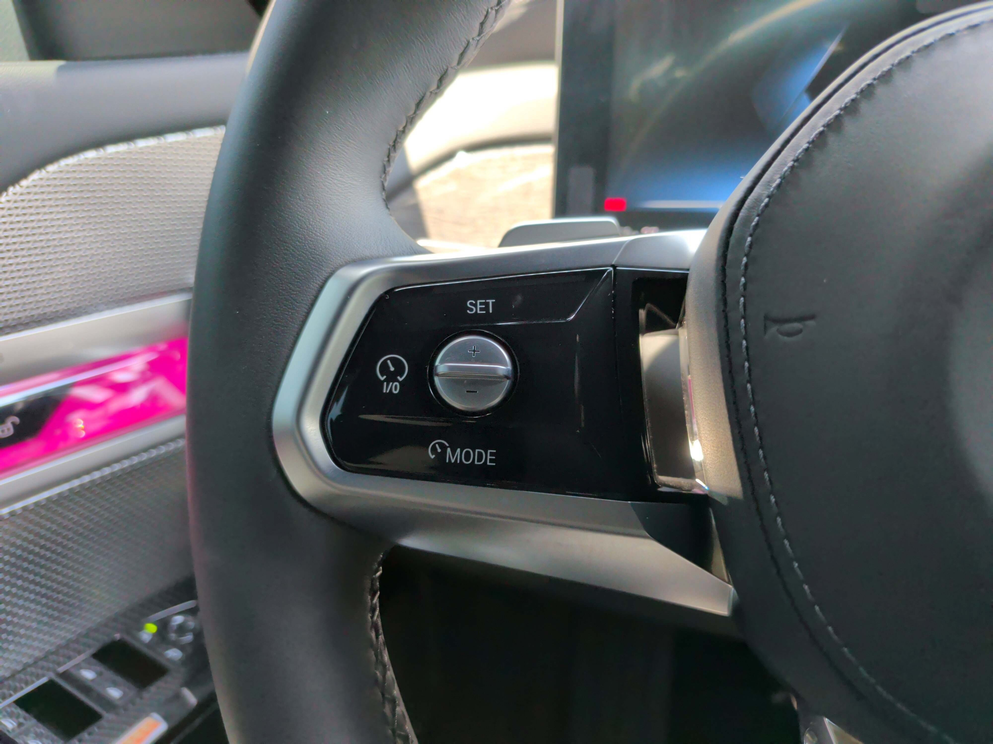 Certified 2025 BMW i7 eDrive50 w/ M Sport Package RWD image 22