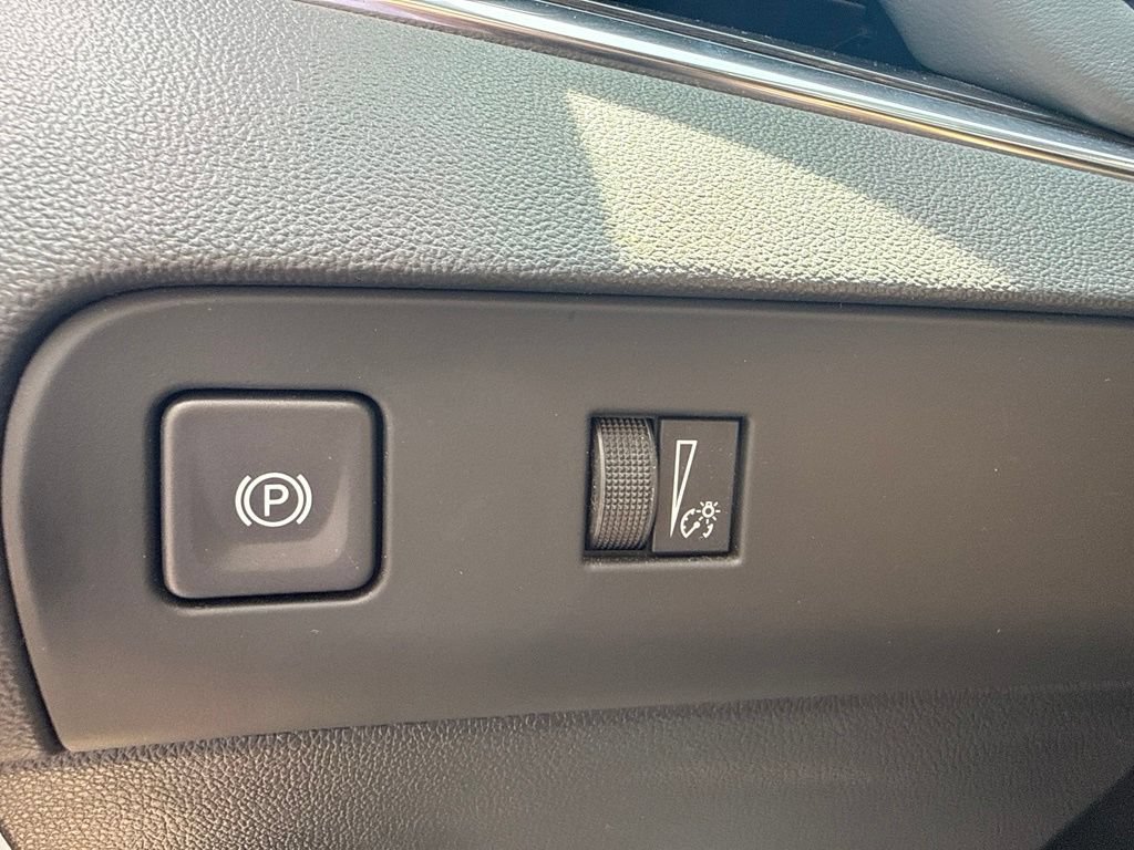 Used 2023 Buick Enclave Essence w/ Experience Buick Package FWD image 24