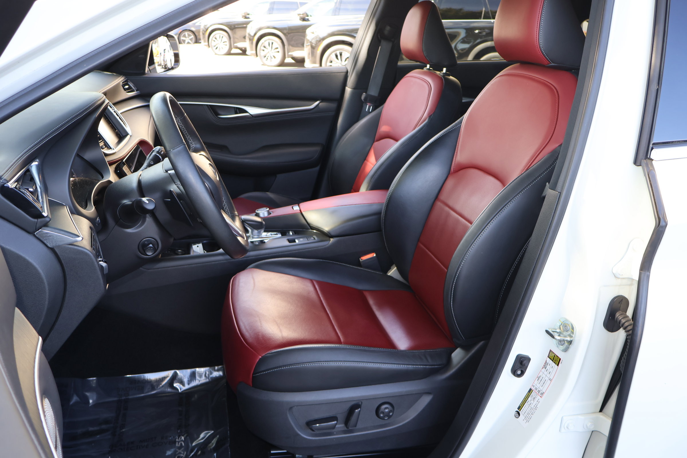 Certified 2023 INFINITI QX55 Sensory w/ Lighting Package image 2