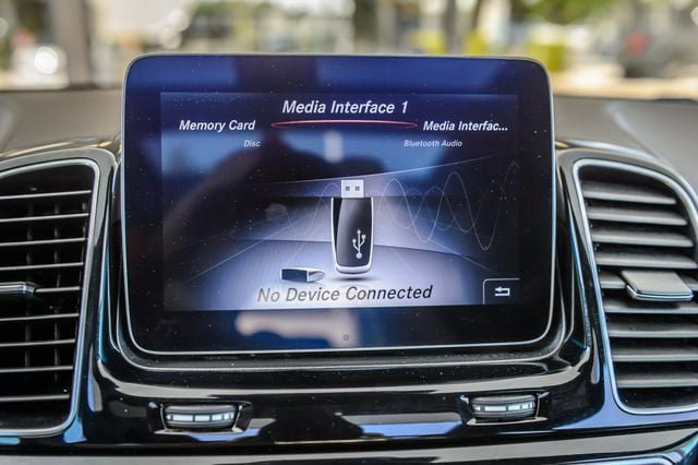 Used 2018 Mercedes-Benz GLS 450 4MATIC w/ Premium Package image 25