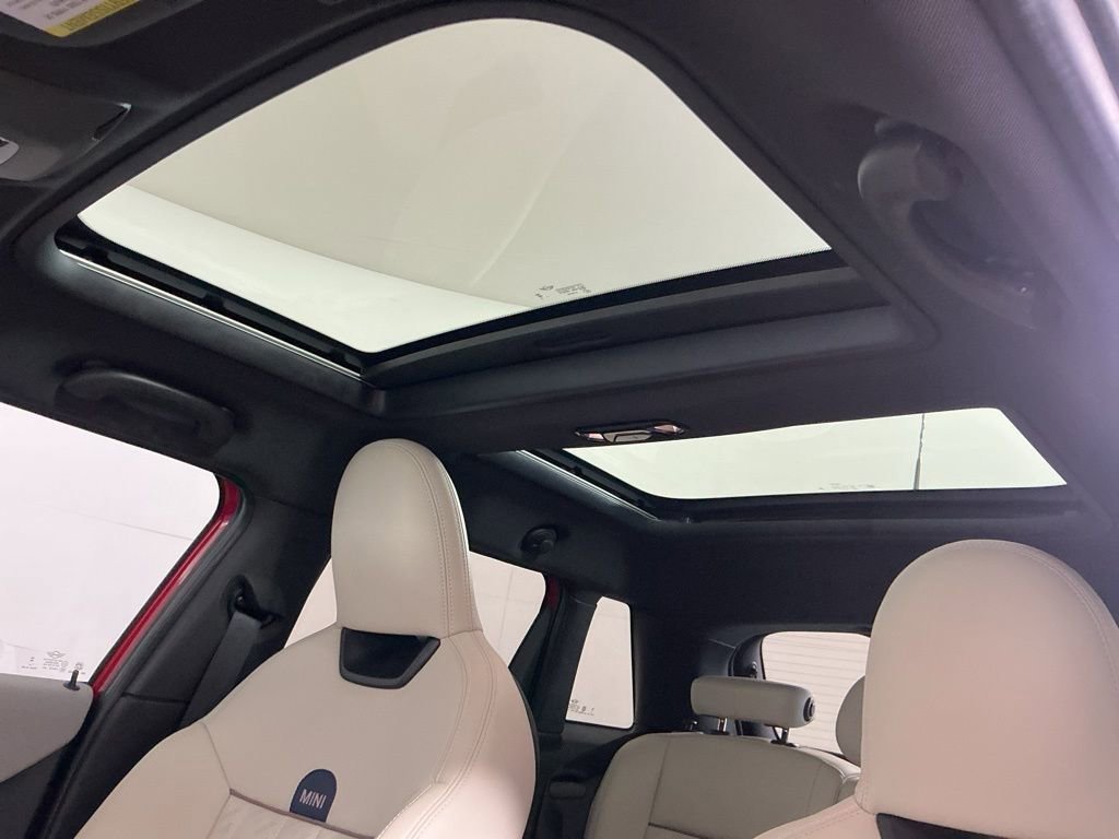 Certified 2025 MINI Cooper S image 22