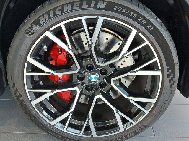 Used 2026 BMW X5 M Competition w/ Executive Package image 8
